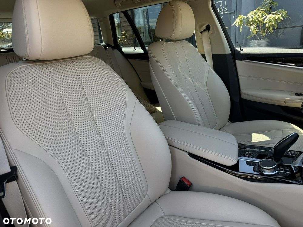 BMW Seria 5 518d mHEV Business Edition - 13