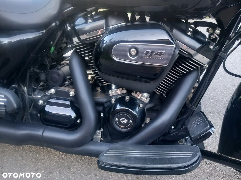 Harley-Davidson Touring Road Glide - 25