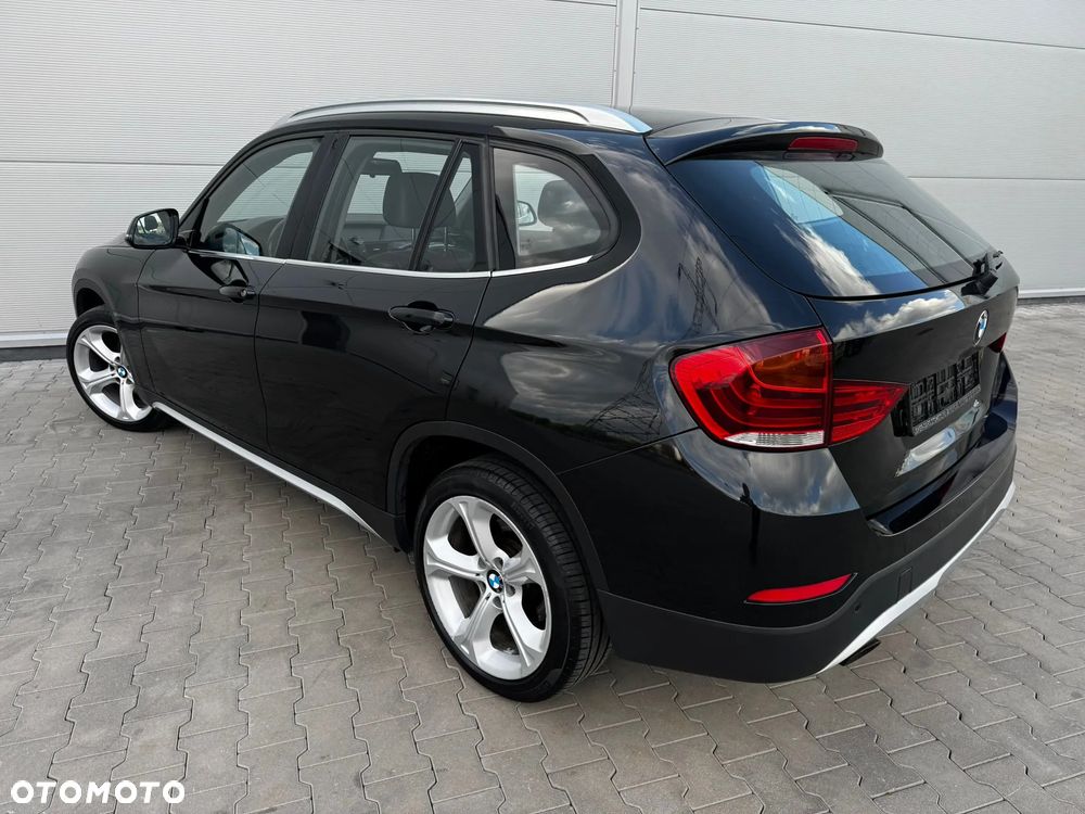 BMW X1 sDrive18d xLine - 17