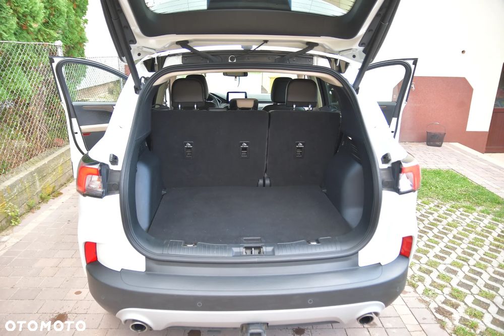 Ford Escape 2.0 EcoBoost AWD Titanium - 29