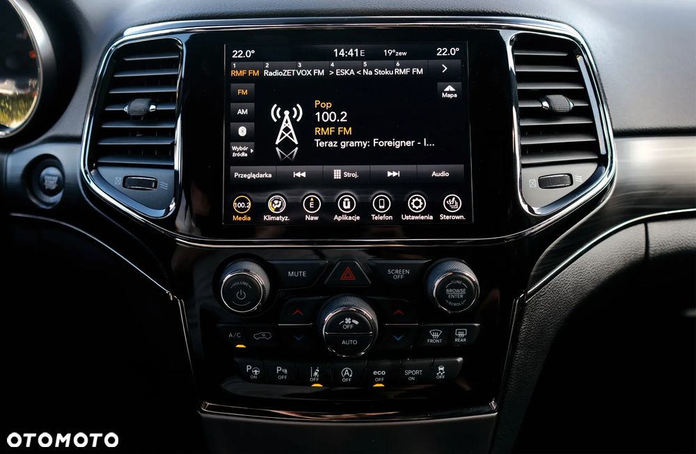 Jeep Grand Cherokee - 21