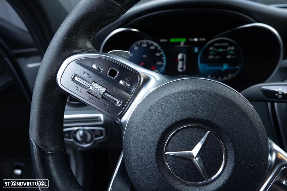 Mercedes-Benz C 300 de AMG Line - 18