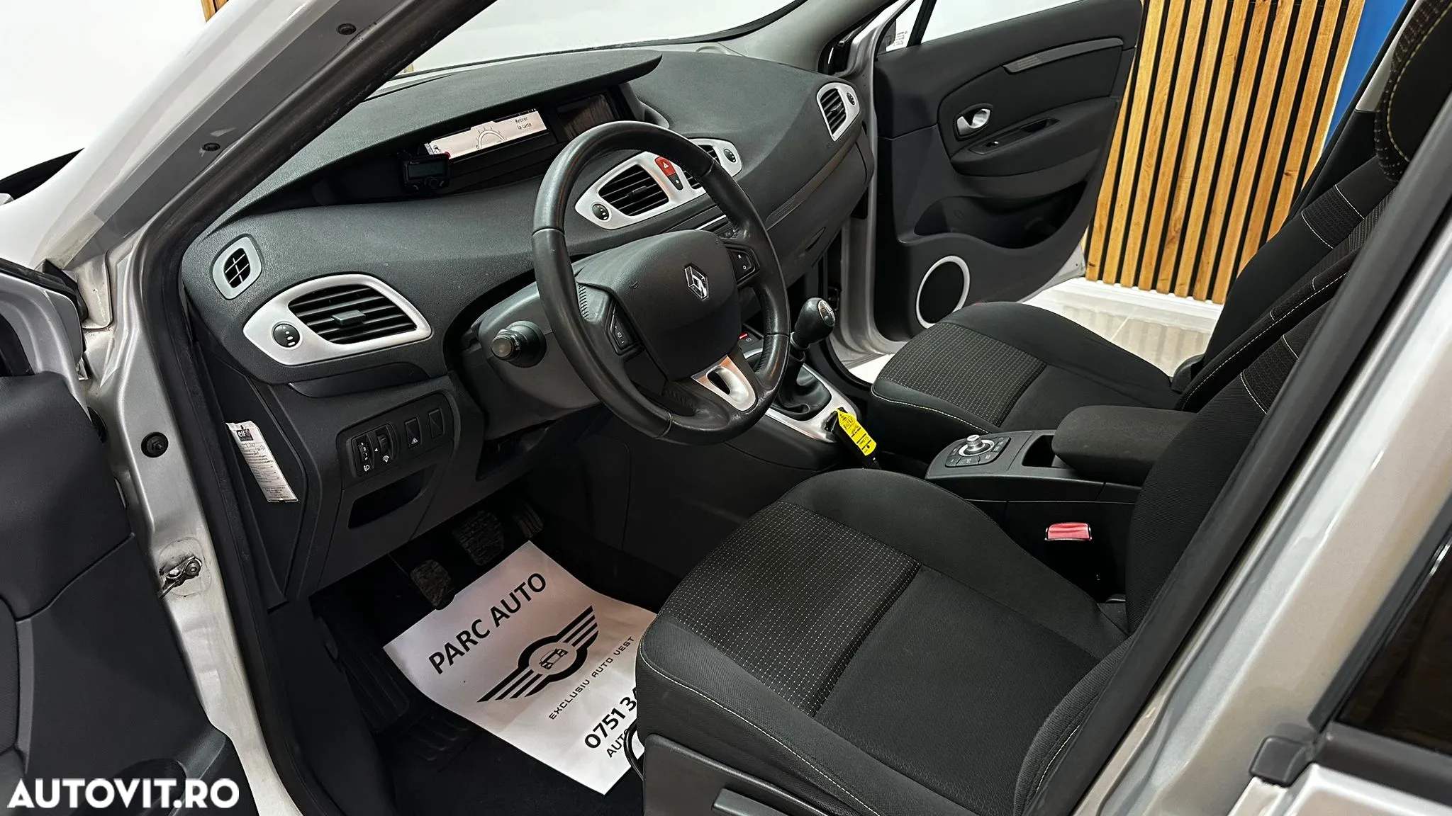 Renault Scenic 1.5 dCi Dynamique - 6