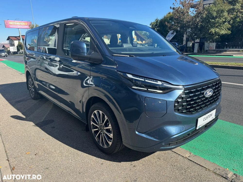 Ford Tourneo Custom - 9