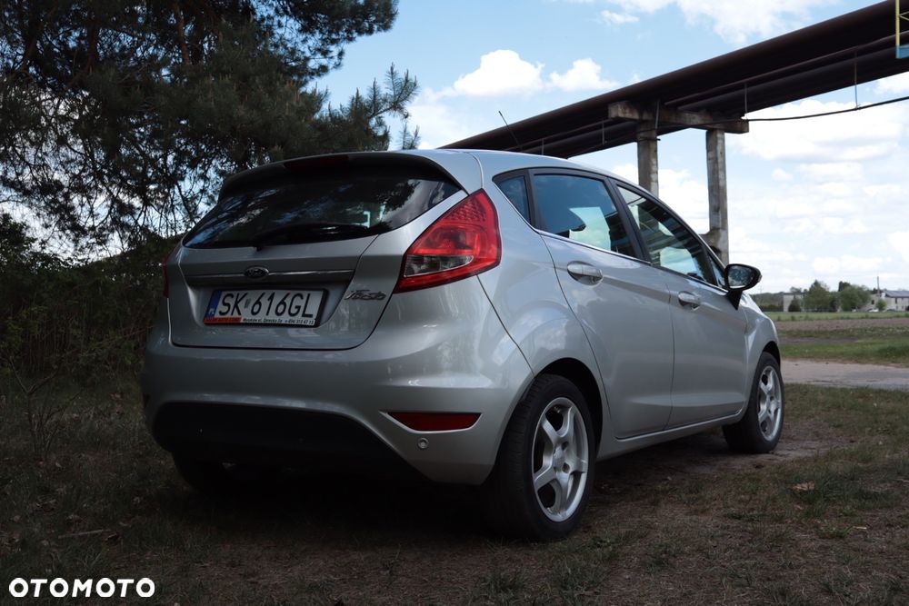 Ford Fiesta 1.25 Titanium EU5 - 4
