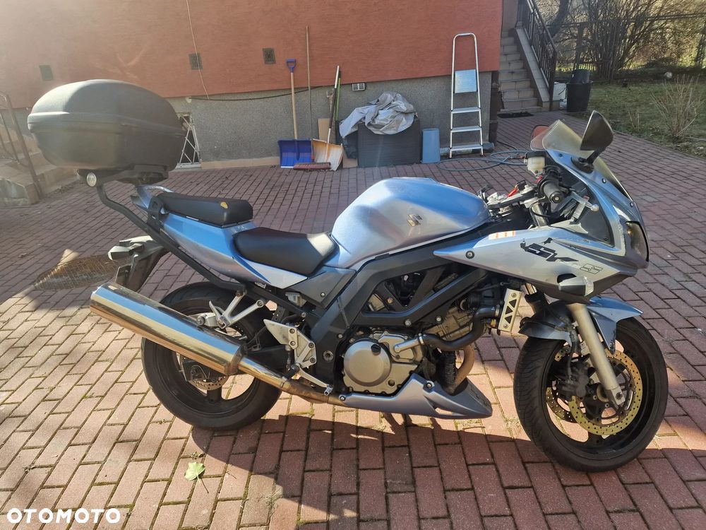 Suzuki SV - 4