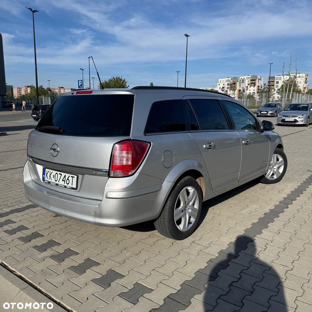 Opel Astra 1.7 CDTI Cosmo - 4