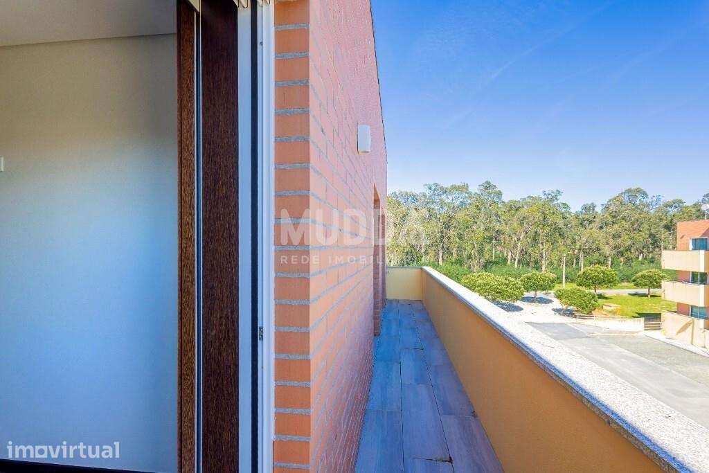 Apartamento T3 em Condomínio Fechado com Piscina e Campo de Ténis - Grande imagem: 5/23