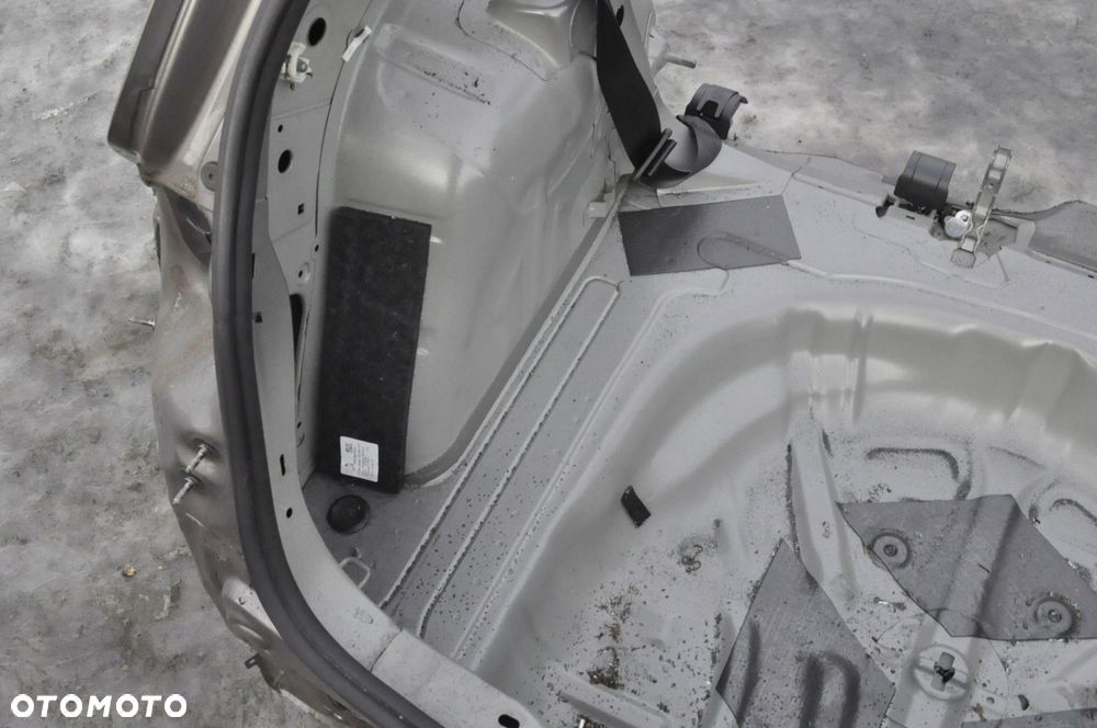 VW GOLF VII PAS TYŁ TYLNY WANNA LA7N HB 5D DUPA - 9
