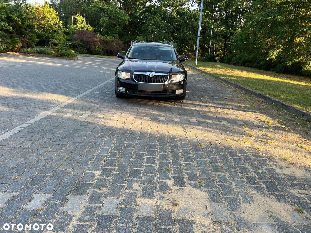 Skoda Superb 2.0 TDI Active DSG - 8