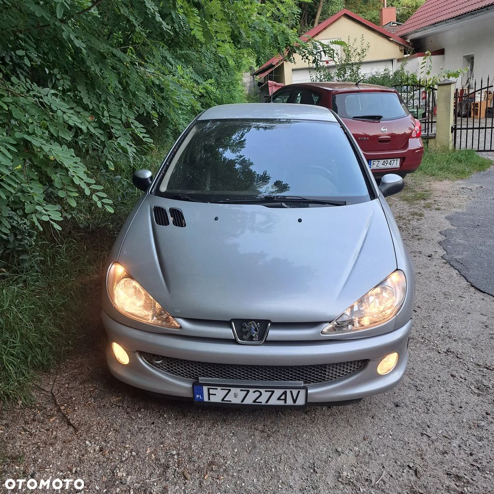Peugeot 206 - 1