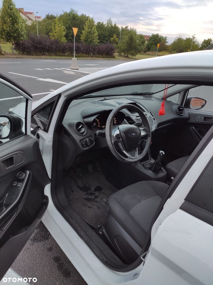 Ford Fiesta - 5