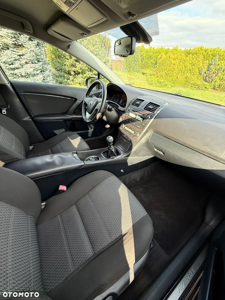 Toyota Avensis 2.0 D-4D Premium - 15