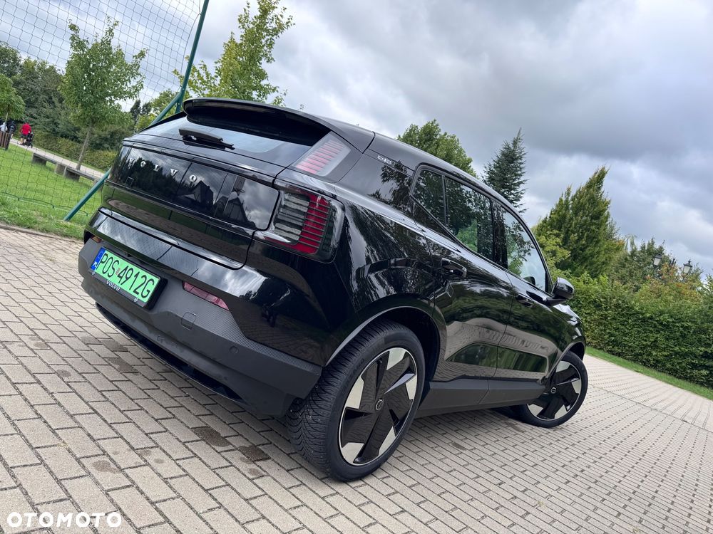 Volvo EX30 Single Motor Extended Range RWD Black Edition Plus - 3