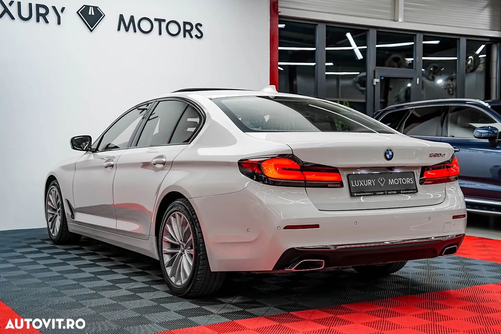BMW Seria 5 520d Efficient Dynamics Edition Aut. Sport Line - 7