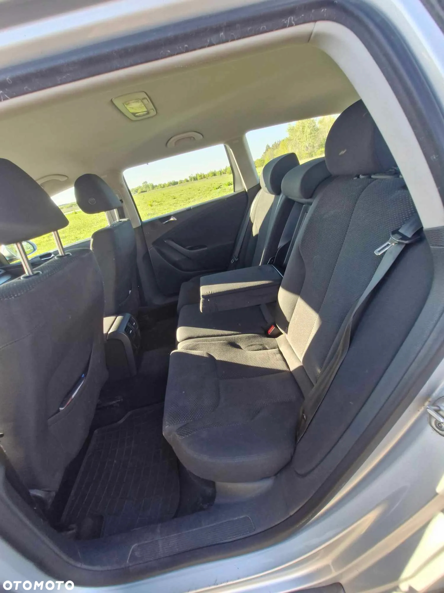 Volkswagen Passat 2.0 TDI DPF Comfortline - 14