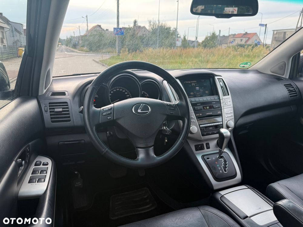 Lexus RX - 24