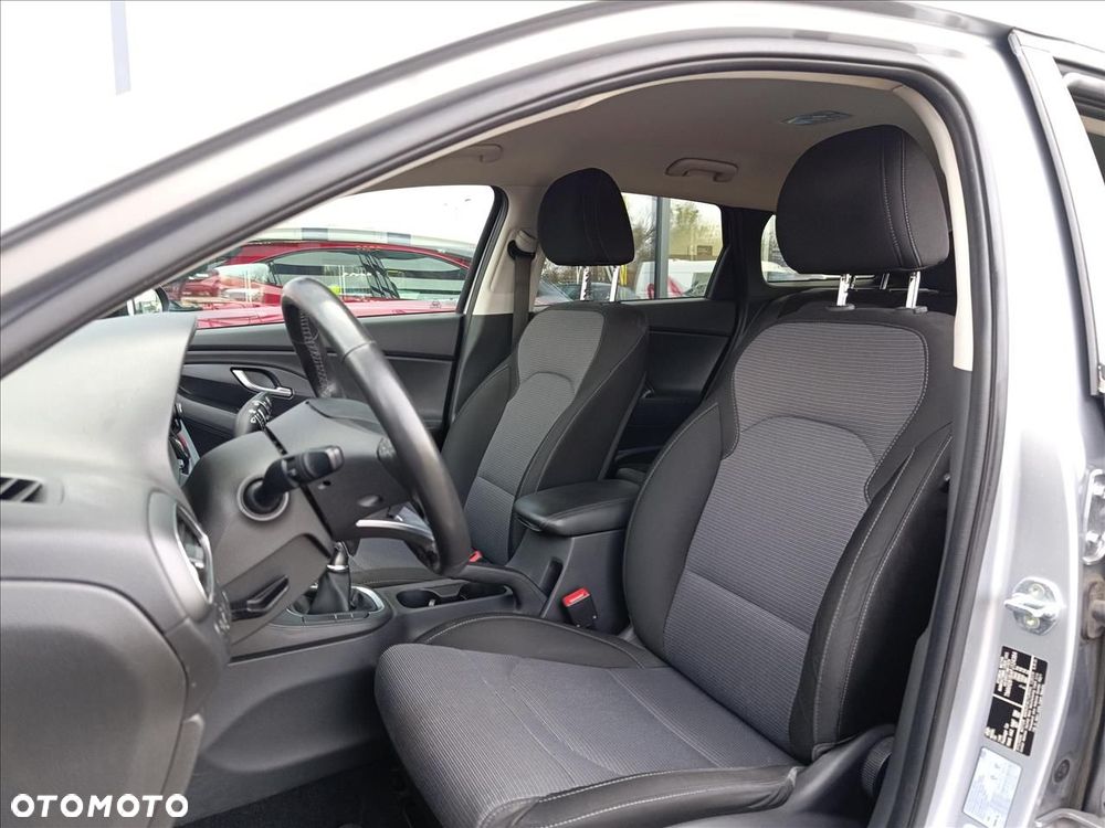 Hyundai i30 1.0 T-GDI Modern - 11