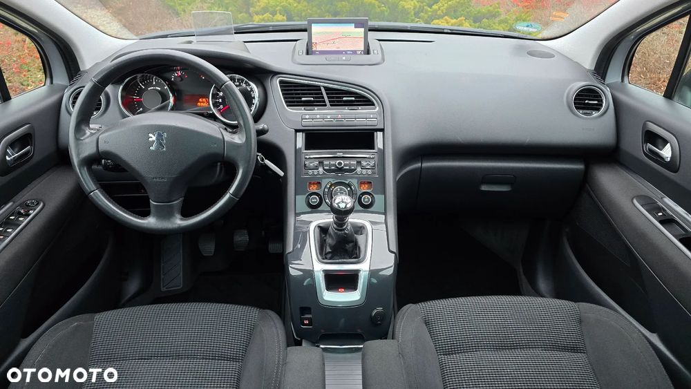 Peugeot 5008 - 13