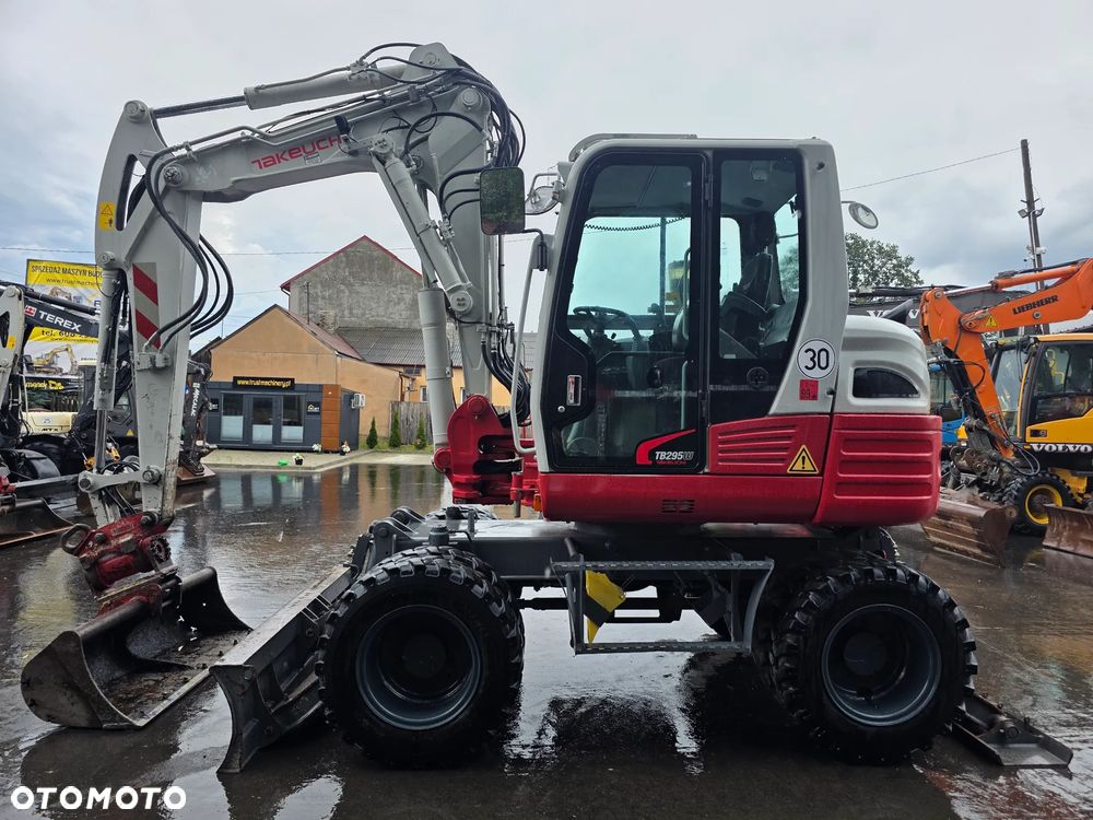 Takeuchi TB 295W Powertilt - 1