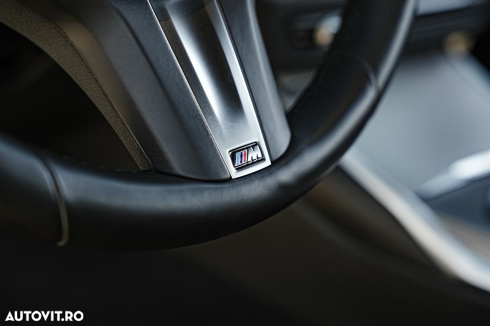 BMW Seria 3 320d Aut. M Sport - 26