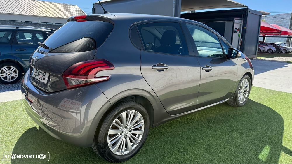 Peugeot 208 1.5 BlueHDi Signature - 5