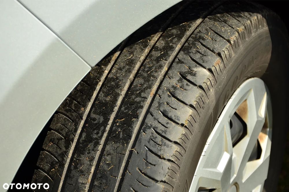 Renault Trafic 2.0 dCi EDC - 35