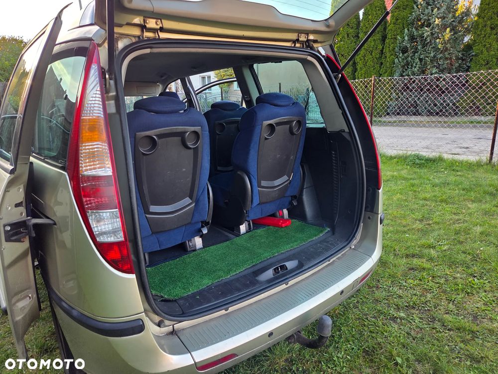 Fiat Ulysse 2.2 JTD Dynamic - 13