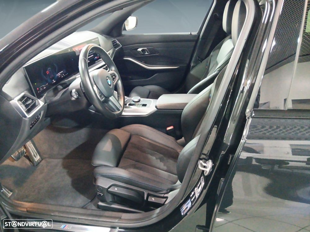 BMW 320 d Pack Desportivo M Auto - 11