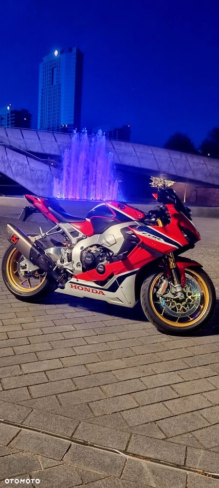 Honda CBR - 19