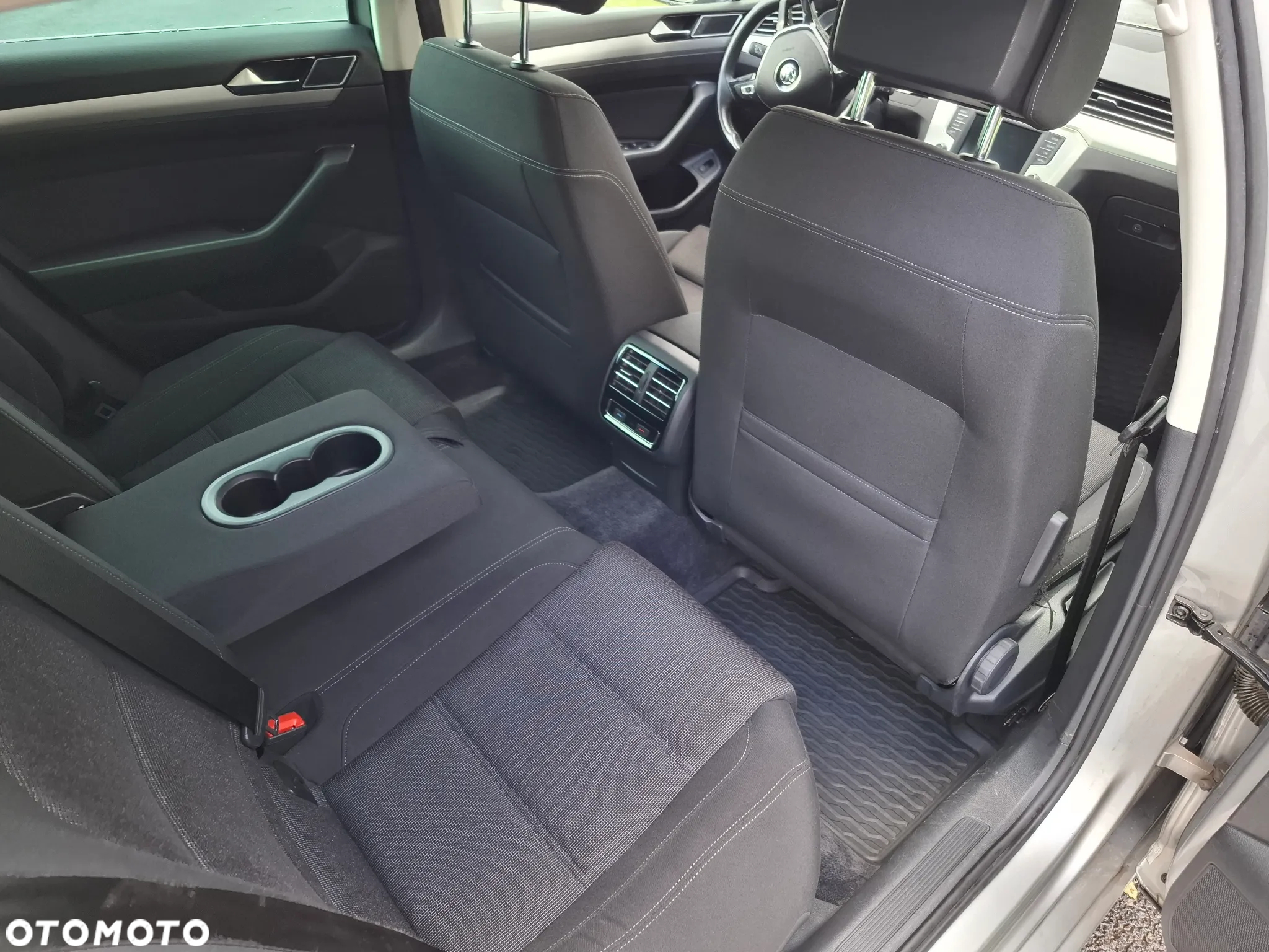Volkswagen Passat 2.0 TDI BMT Comfortline DSG7 - 14