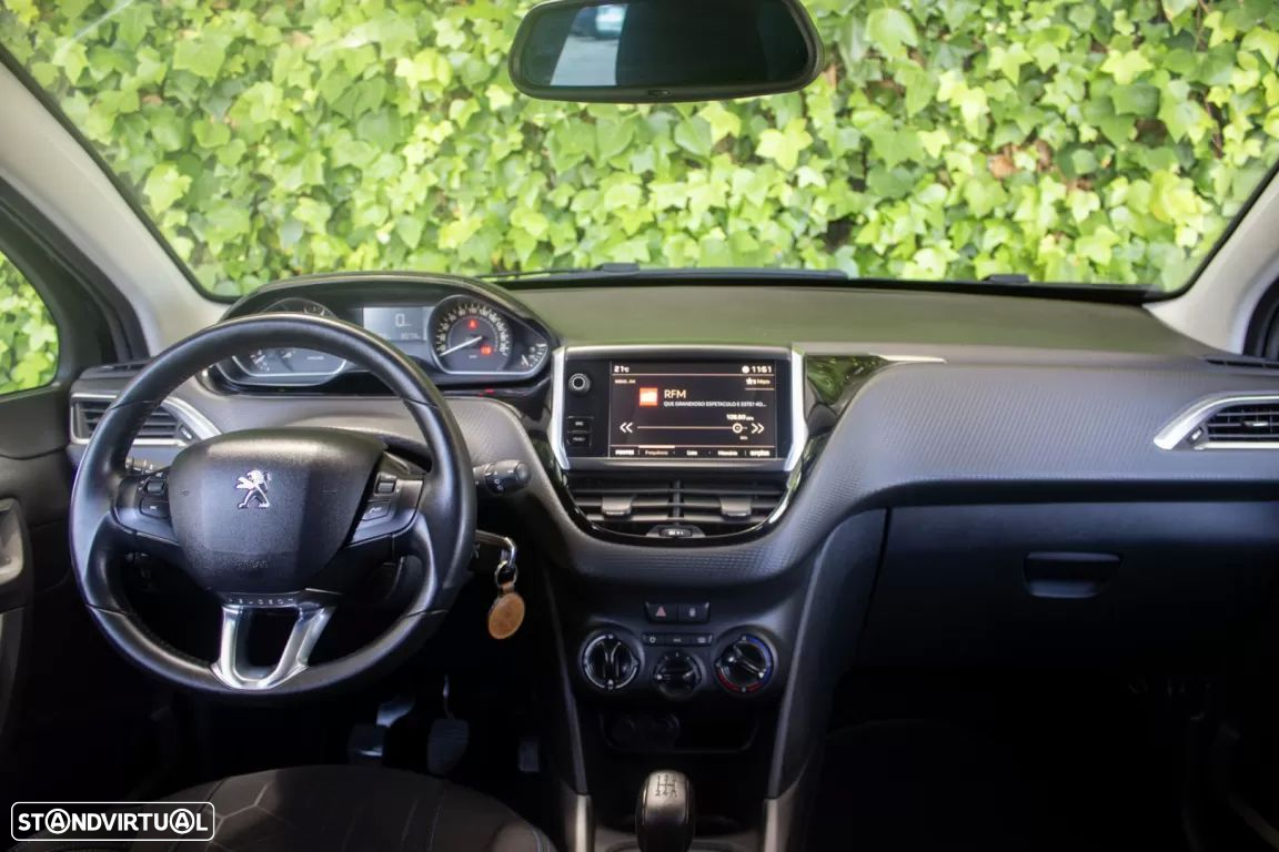 Peugeot 2008 1.2 PureTech Style - 13