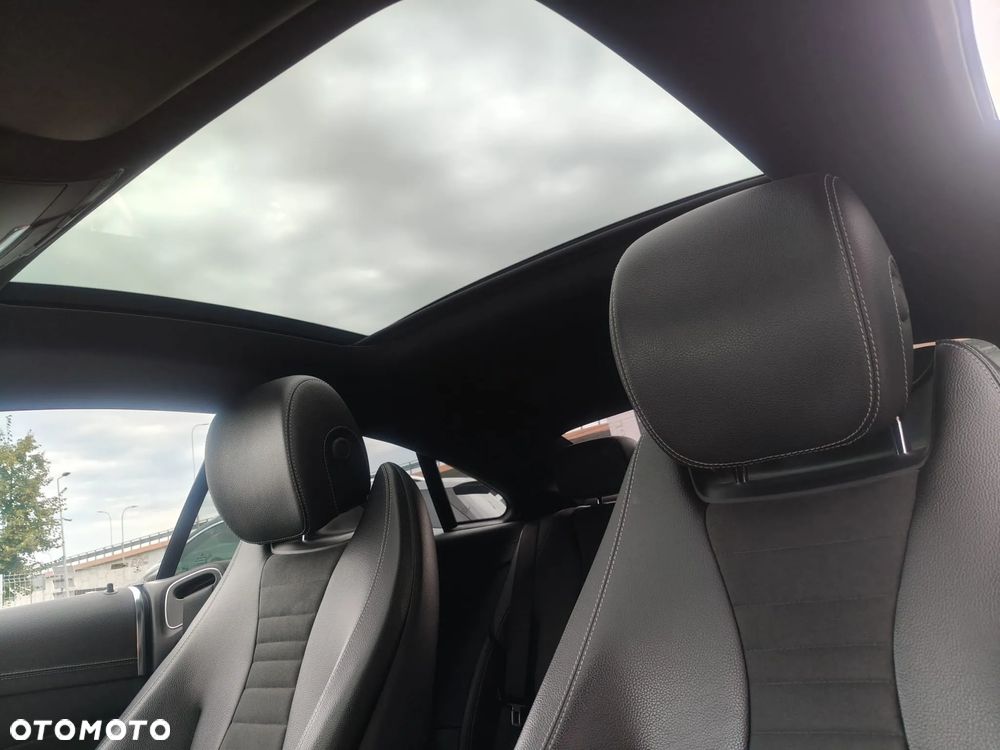 Mercedes-Benz Klasa E 200 Coupe 4-Matic 9G-TRONIC - 18