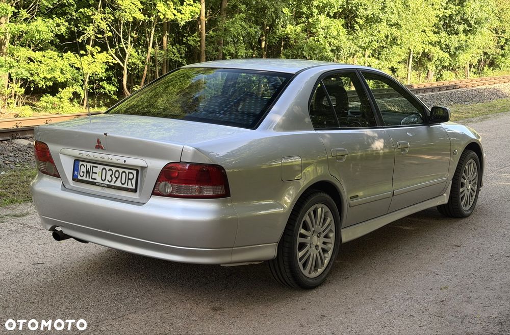 Mitsubishi Galant - 4