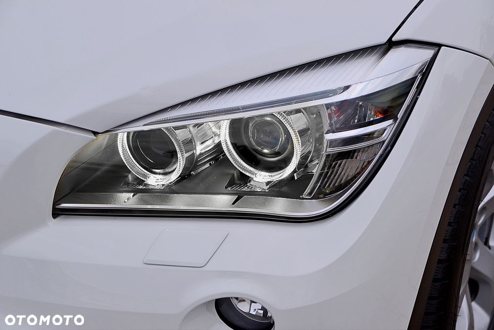 BMW X1 sDrive18d xLine - 12