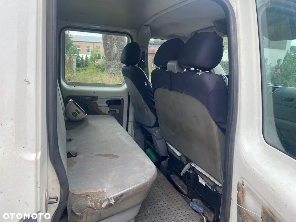 Volkswagen Transporter - 6