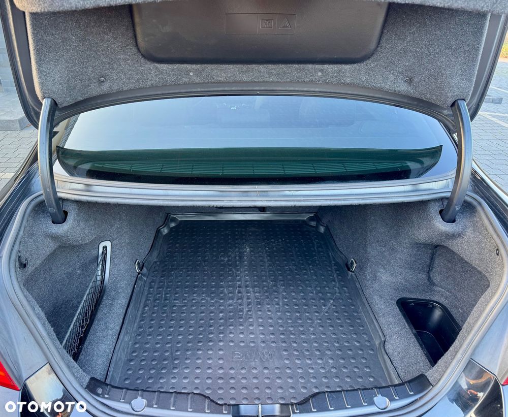 BMW Seria 5 535i Sport-Aut Modern Line - 20