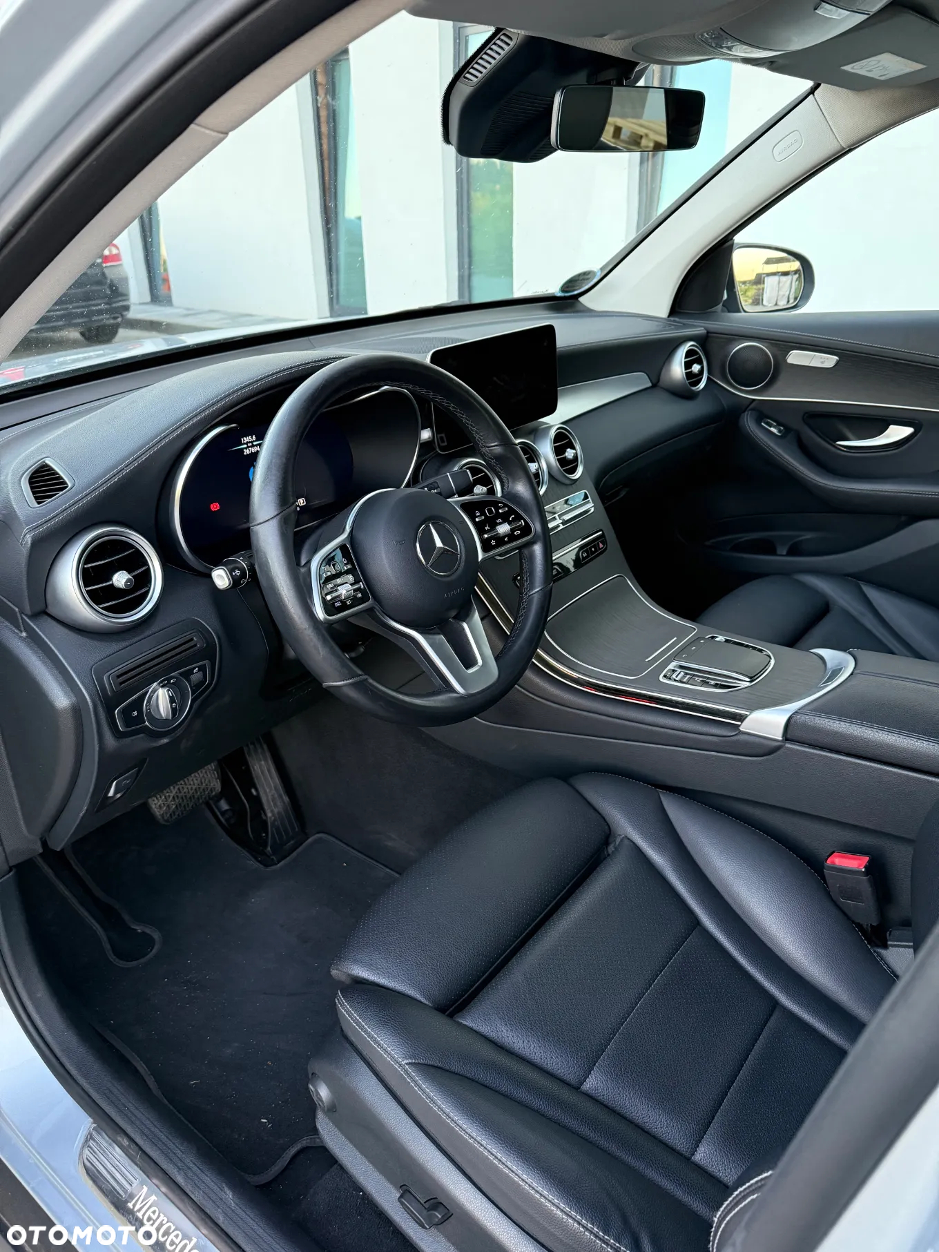 Mercedes-Benz GLC - 6