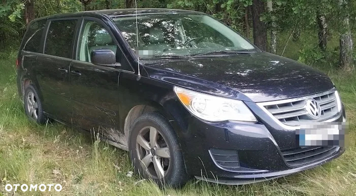 Volkswagen Routan - 3