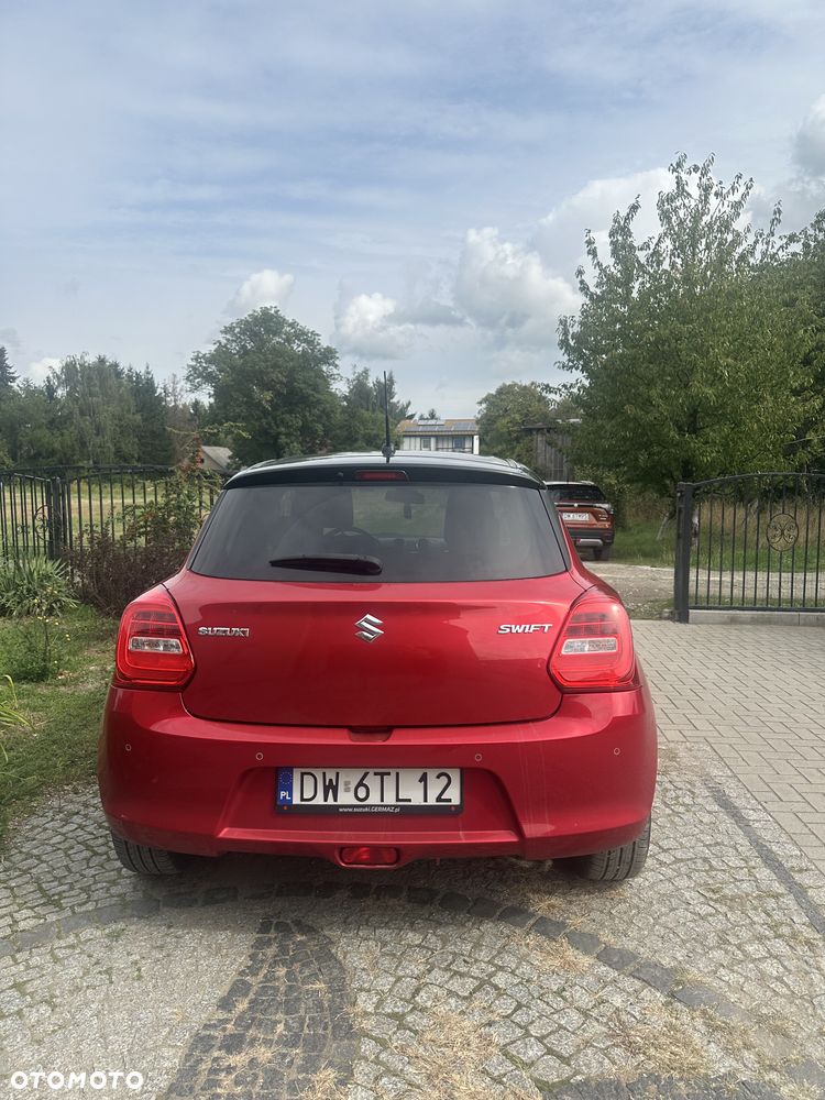 Suzuki Swift 1.2 Dualjet SHVS Premium Plus CVT - 5