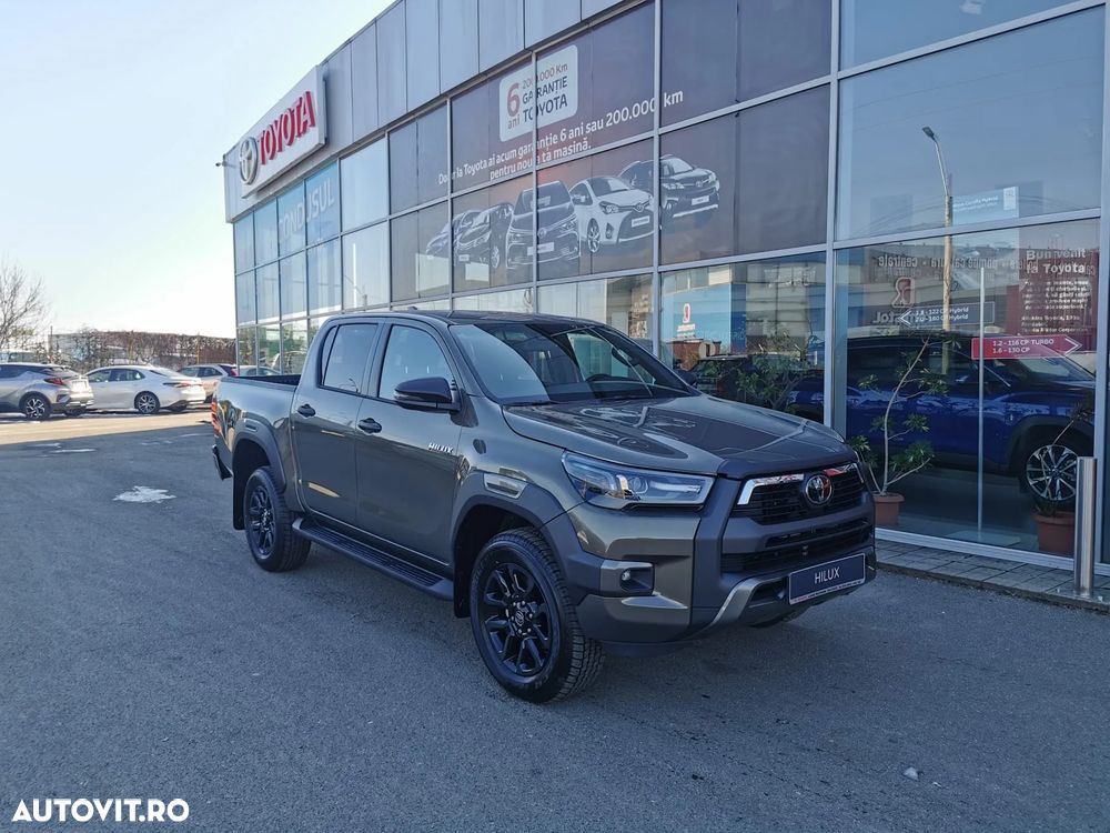 Toyota Hilux 2.8D 204CP 4x4 Double Cab AT Invincible
