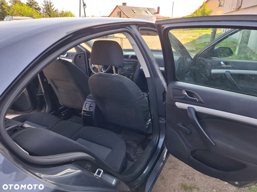Skoda Octavia 1.6 Classic - 8