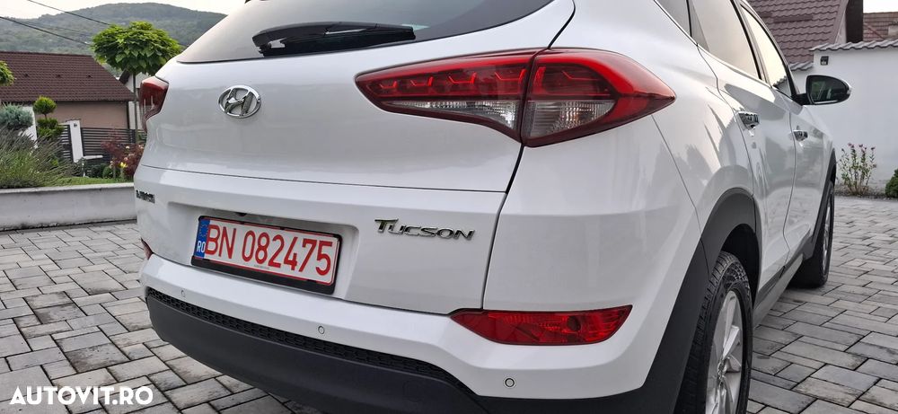 Hyundai Tucson blue 1.7 CRDi 2WD Intro Edition - 26