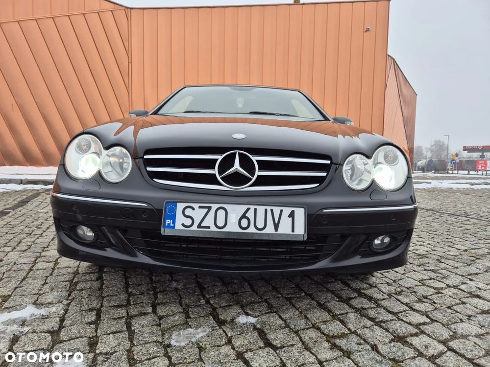 Mercedes-Benz CLK - 22