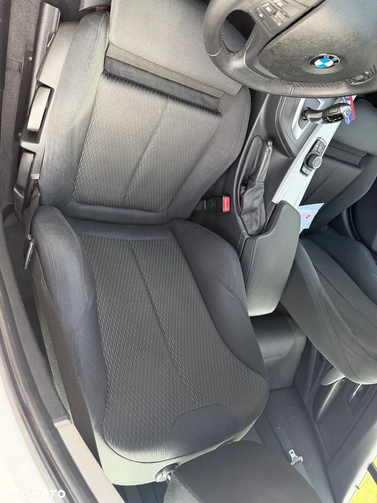 BMW Seria 3 318d - 13