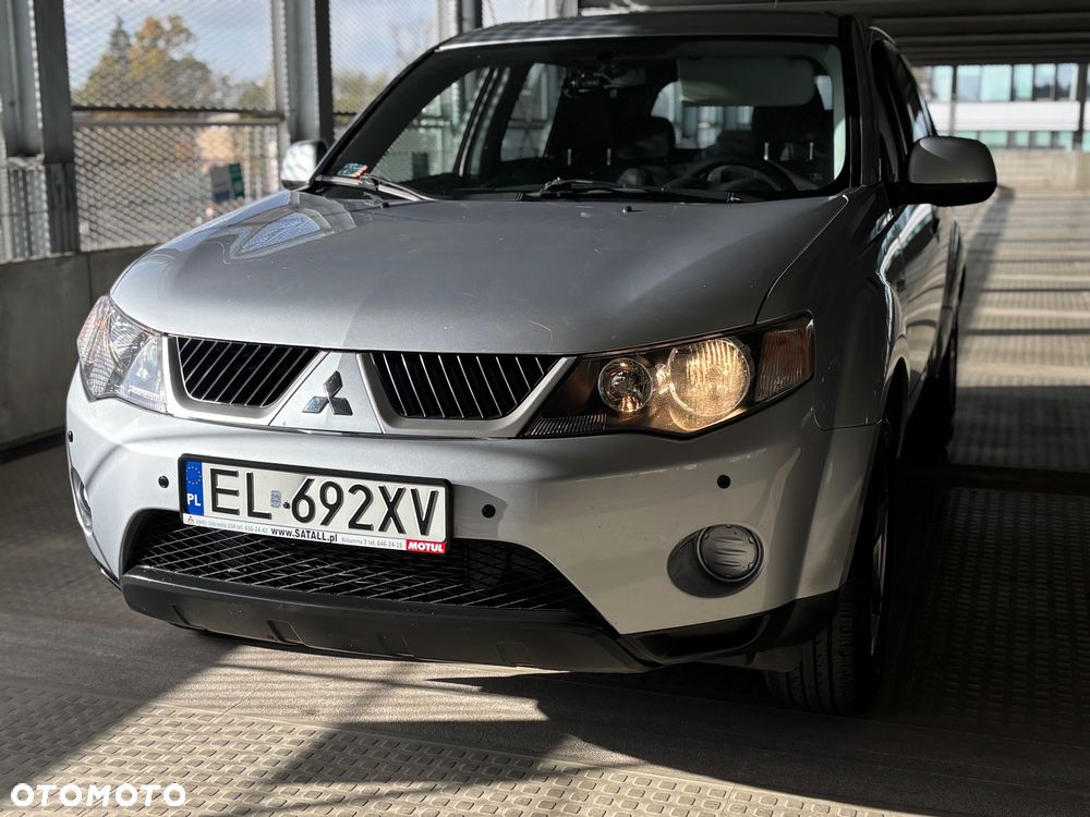 Mitsubishi Outlander 2009 photo 4