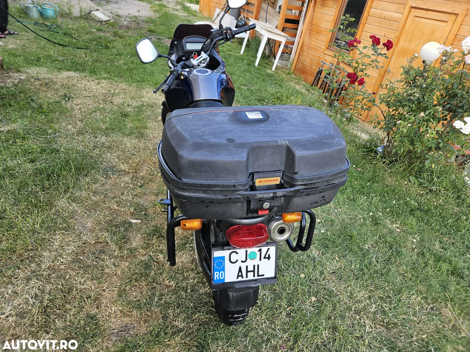 Suzuki XF 650 Freewind - 5