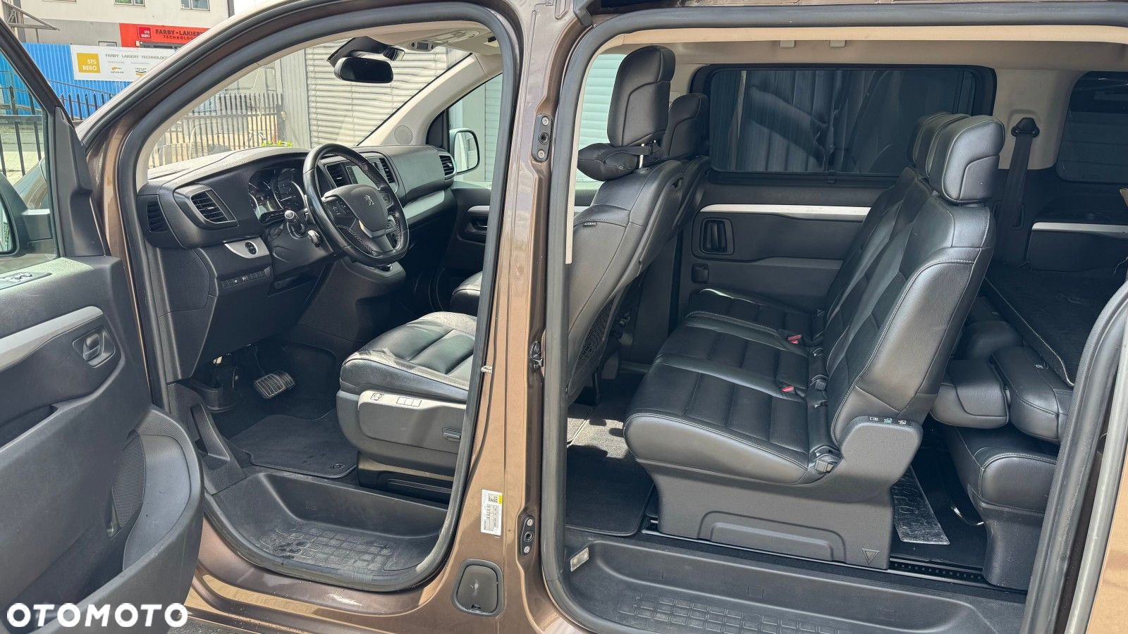 Peugeot Traveller - 5