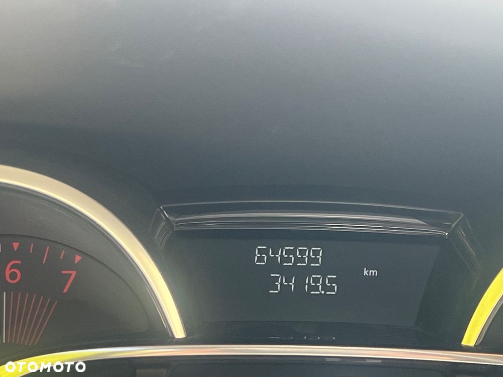 Renault Clio - 17
