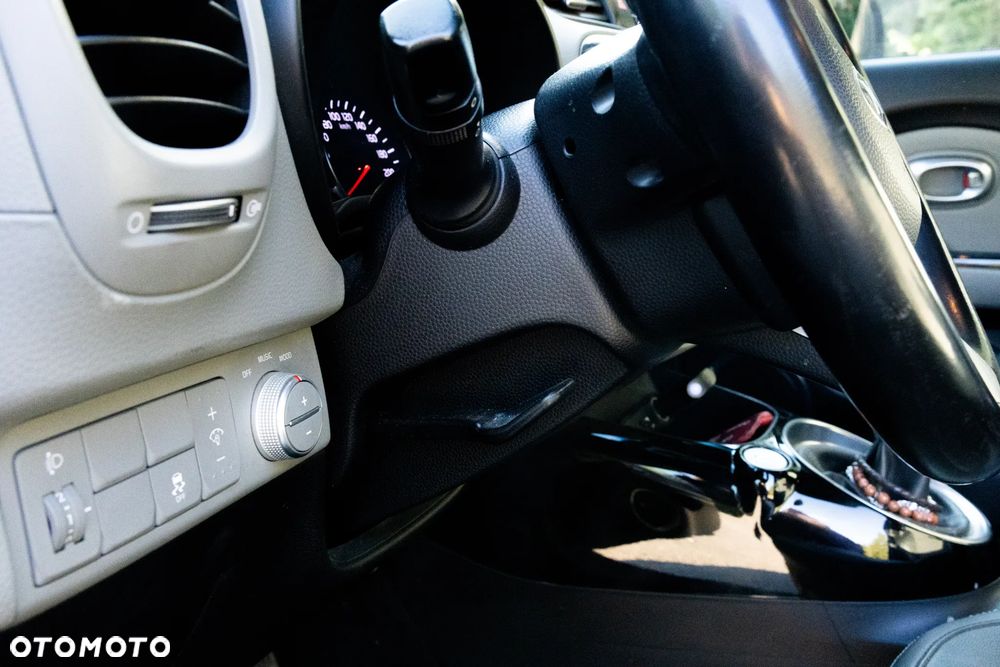 Kia Soul 1.6 CRDI L - 15